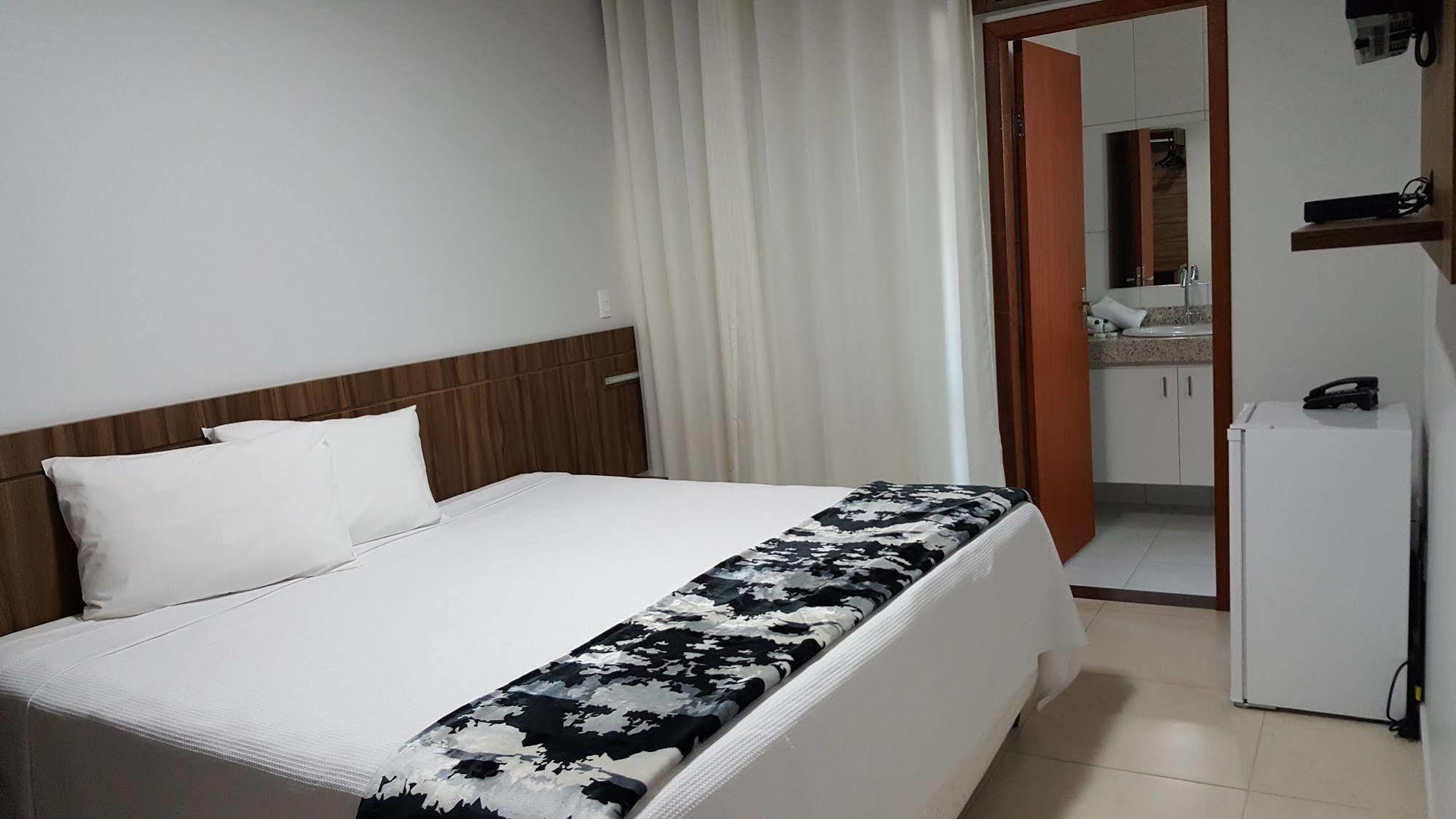 Manhattan Apart Hotel Caratinga المظهر الخارجي الصورة